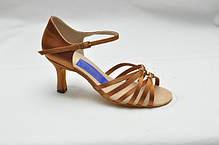 Жіноча латина