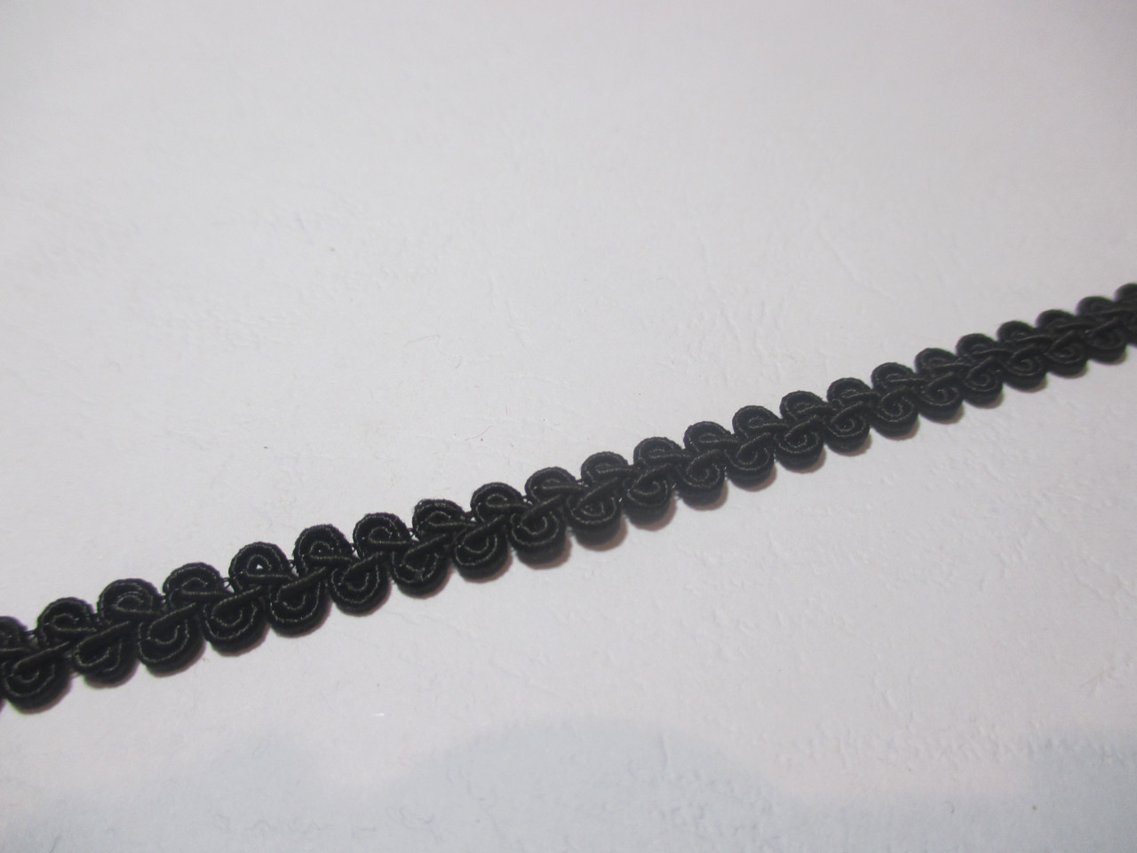 Тесьма декоративная Тасьма декоративна шанель вузька 6мм, чорна