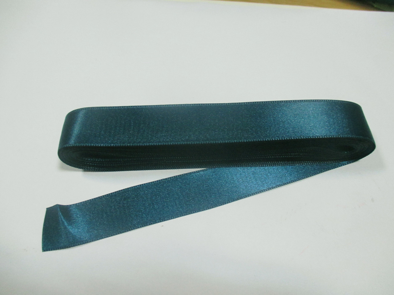 Стрічка атласна двостороння 2 см ( 10 метрів) морська хвиля темна