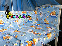 Постельный набор в детскую кроватку (8 предметов) Premium "Мишки соты" синий