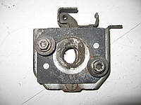 Замок капота 7700352729D б/у на Renault Master, Opel Movano, Nissan Interstar 1998-2003 год