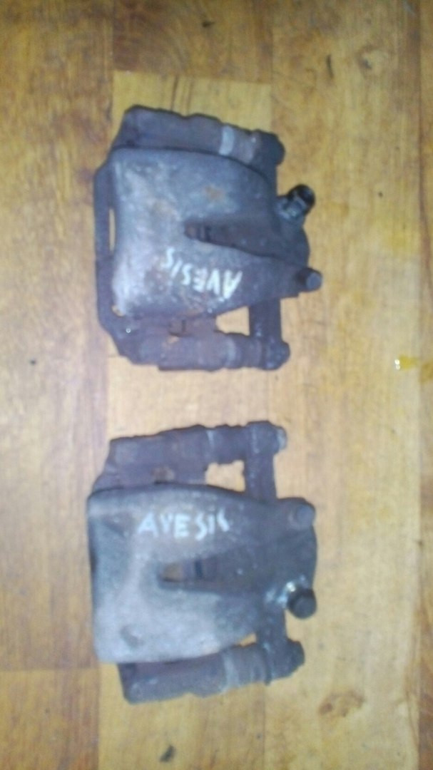 Б/в супорт зад для Toyota Avensis T25