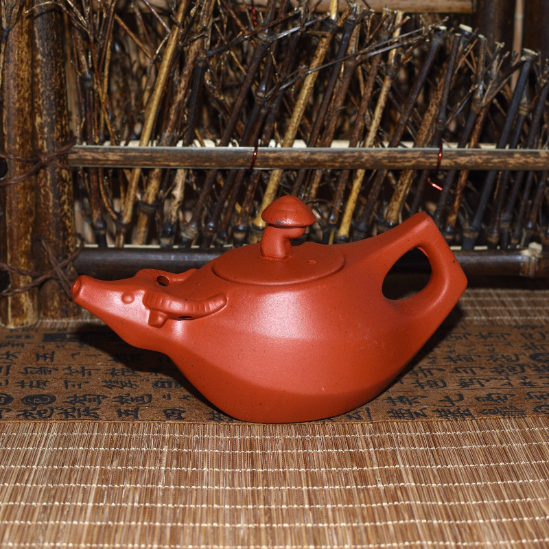 Чайник з червоної глини "Бик", 160 мл