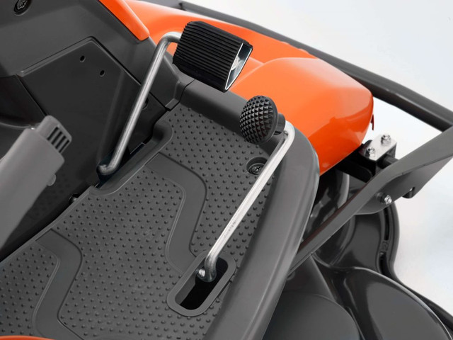 Педальне управління гідростатичної трансмісії Райдер газонокосарка Husqvarna R 320 AWD