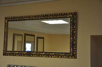 Дзеркало в дерев'яній рамі 1050х550 мм