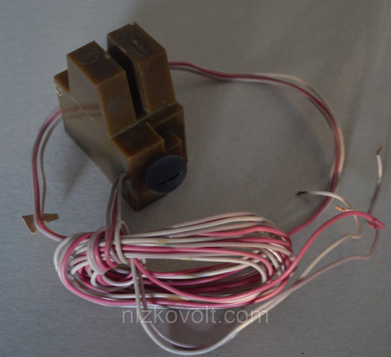 Бесконтактный путевой переключатель постоянного тока БВК-422-24 - фото 3 - id-p612158