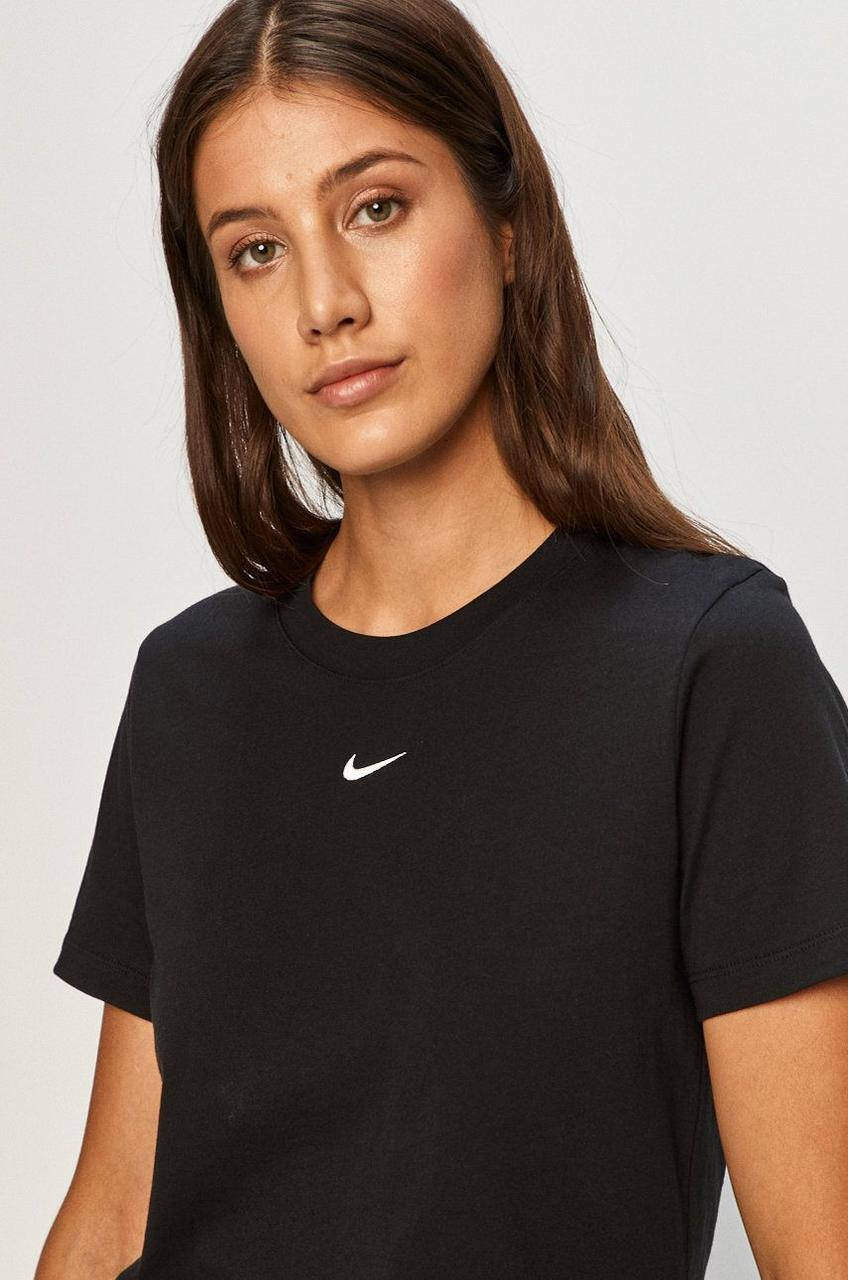 

Женская футболка Nike, черная найк L