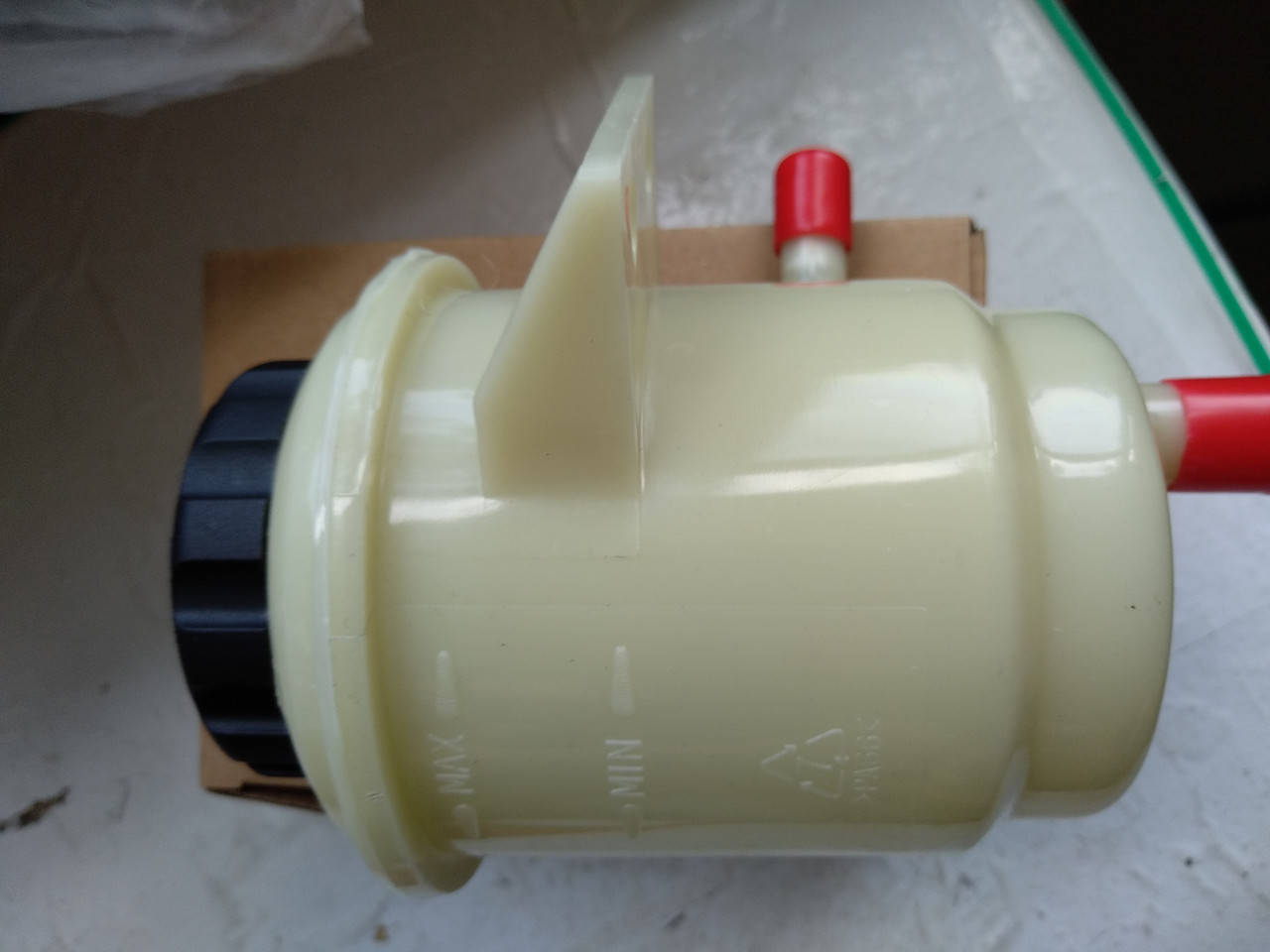 

Бачок гидроусилителя, Aveo, Авео, Вида, Vida 96413748 (OEM )