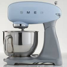 Планетакрный міксер - кухонний комбайн Smeg SMF01PBEU