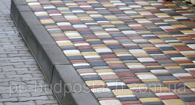 Встановлення пішохідного бордюру