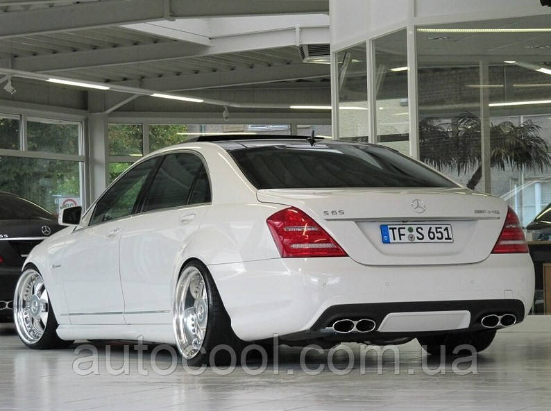 Задній тюнінг бампер Mercedes S-class W221 2005-2013 р. у стилі AMG