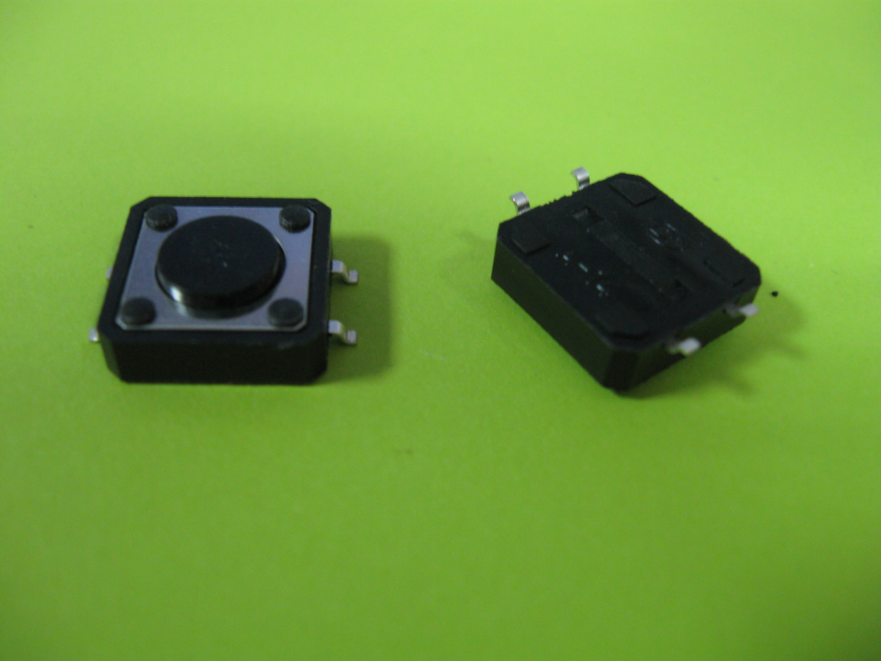 Кнопка тактова 12x12x4,3 mm SMD 4pin