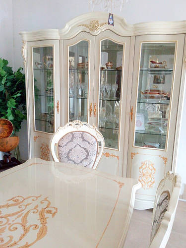 Купить Витрина (сервант) в гостиную в классическом стиле Неаполь Sof ...