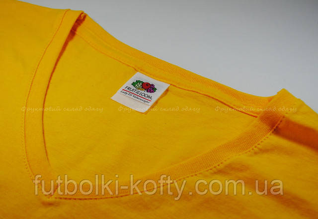 Сонячно-жовта жіноча футболка з V-подібним вирізом