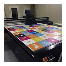 Прямая УФ печать по пластику Прямая печать по пластику