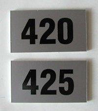 Номерки металеві на двері (під золото, срібло)