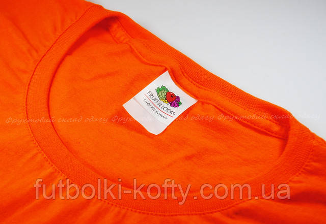 Помаранчева м'яка жіноча футболка 