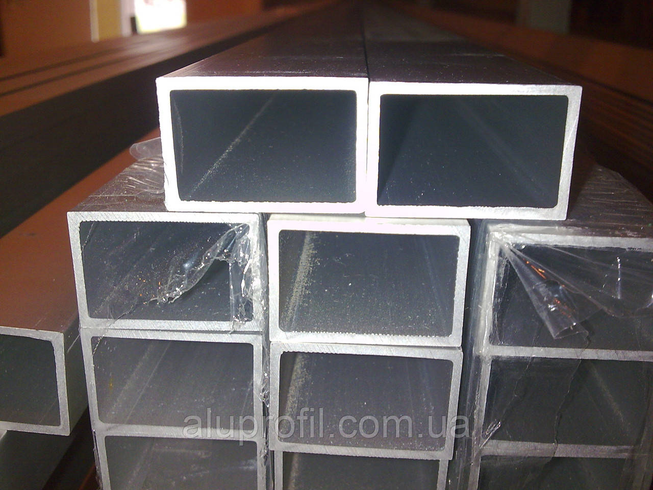 Алюмінієвий профіль - труба алюмінієва прямокутна 30х20х2 AS