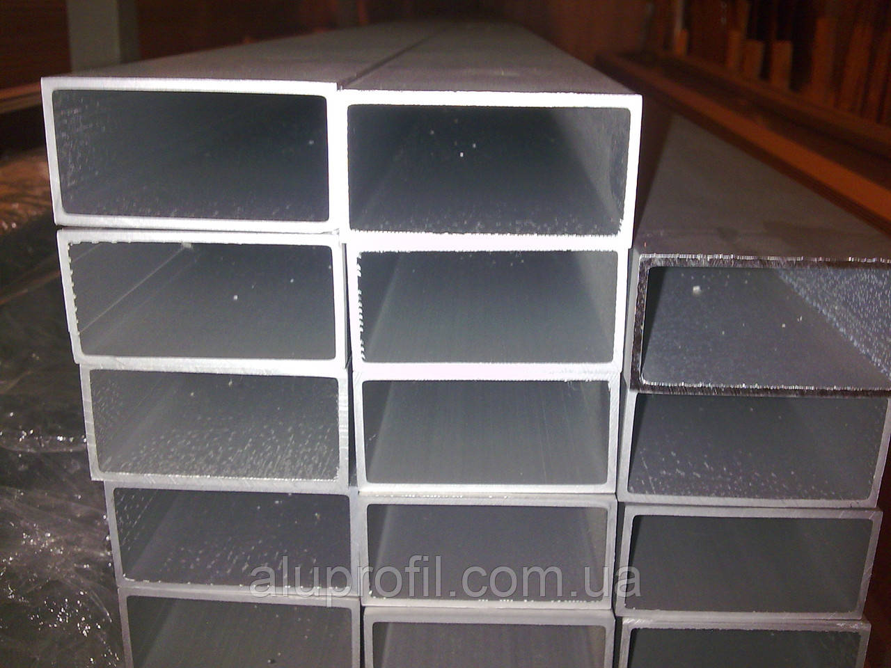 Алюмінієвий профіль - труба алюмінієва прямокутна 50х30х2 AS