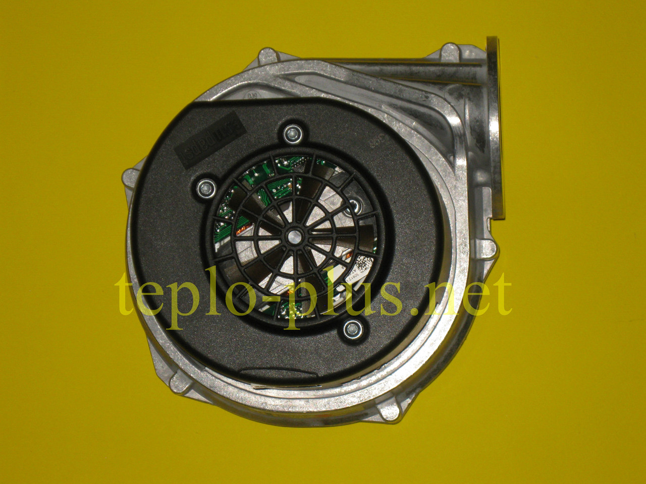Вентилятор 8717204529 Junkers CerapurComfort ZBR42-3 A, ZWBR35-3 A, Bosch Condens 7000 W ZBR42-3 A, ZWBR35-3 A