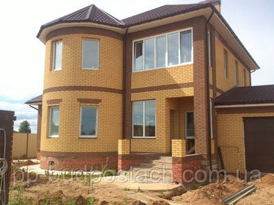 Оновлення фасаду допомогою цегляної облицювання Оновлення фасаду допомогою цегляної облицювання