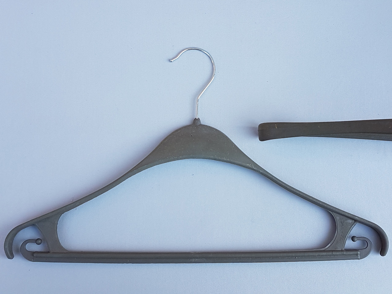 Плічка вішалки тремпеля Турків кольору хакі, довжина 40 см