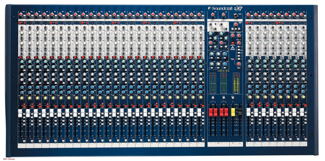 Soundcraft LX7II 32 – профессиональный микшерный пульт