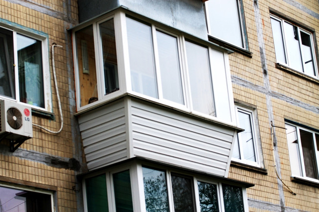 скільки часу робиться ремонт балкона під ключ