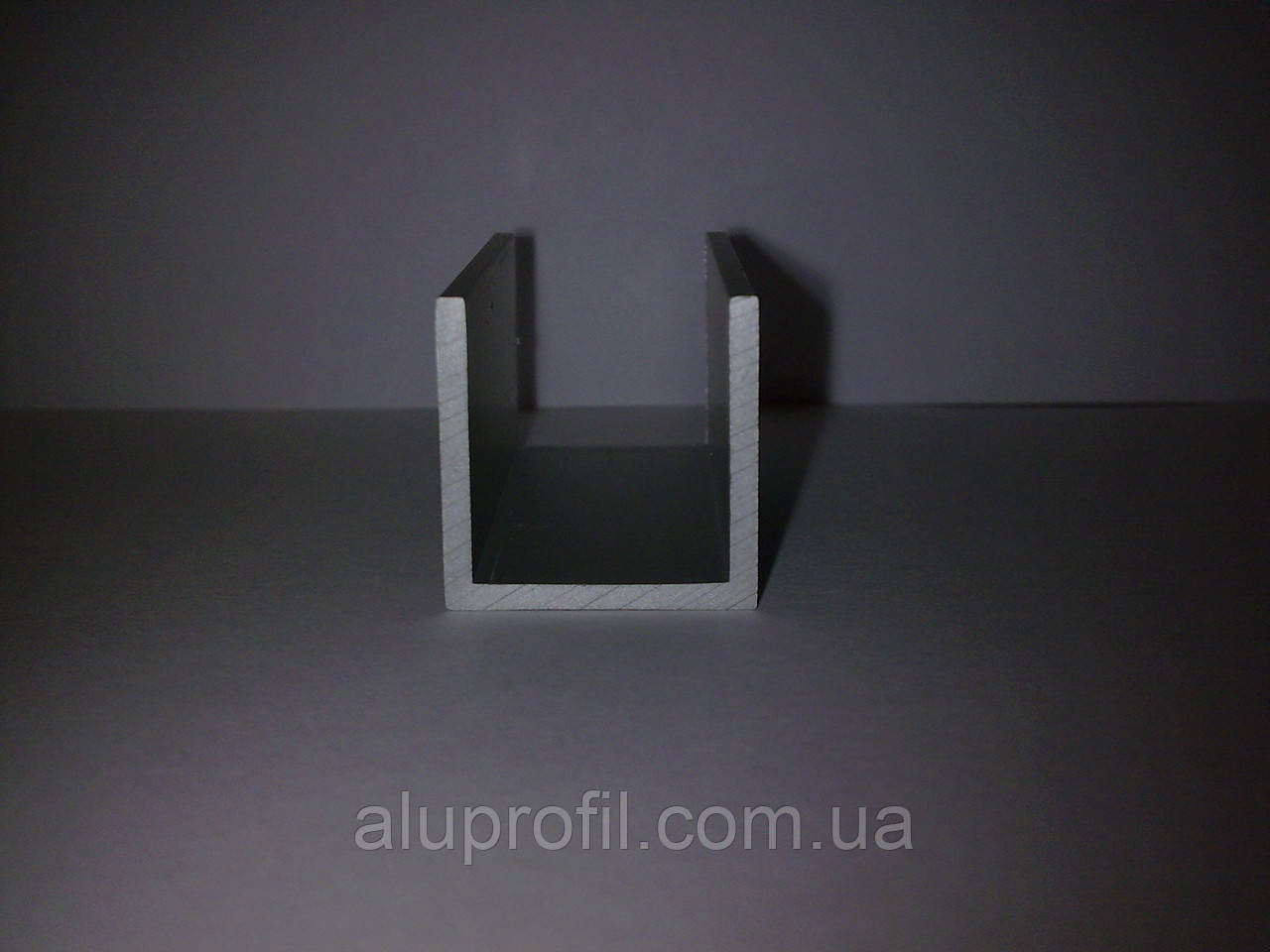 Алюмінієвий профіль п-подібний алюмінієвий профіль (швелер) 25х25х2 Б/П