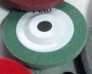 Спінений абразивний круг 125х22.2 на болгарку Р240 зелений