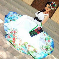 Незвичайні вечірні сукні в українському стилі