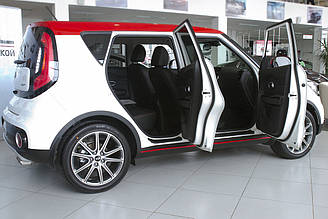 Накладки на внутрішні пороги дверей KIA Soul 2014+ р. в. Кіа Соул