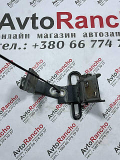 Петля передней левой двери комплект Audi A6 C4 4A0831401A 4A0831412D