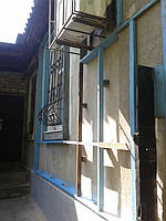 Крепёж: винты-шурупы с крепежным дюбелями и шурупы для малых перемычек.