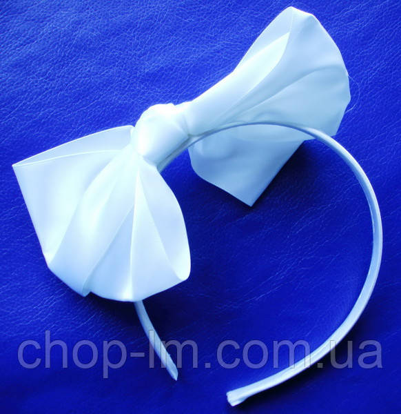 Обруч із білим бантом/Білий бант на обручі