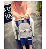 Рюкзак жіночий з замочком і тисненням під шкіру крокодила (сірий), фото 3