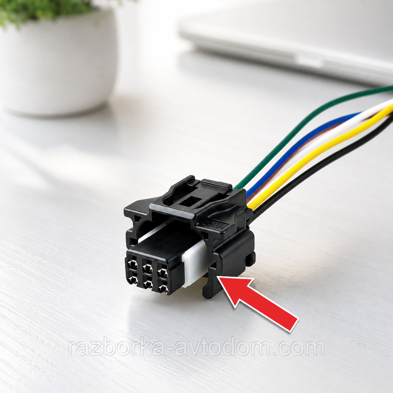 Роз'єм камери (фішка) 6 pin середня напрямна Тойота Корола універсал 2019-2024 82824-78020, фото 1