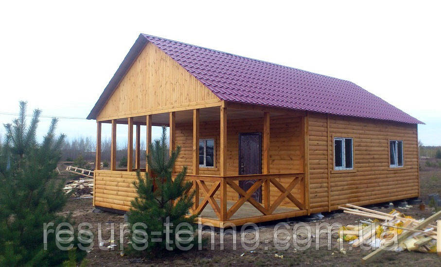 Модульний дачний будинок 7 м х 6 м із блокхаусу з терассою