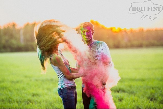 Весняна фотосесія з фарбами холі! Весняна фотосесія з фарбами холі!