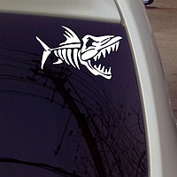 Виниловая наклейка на авто - Страшная рыба