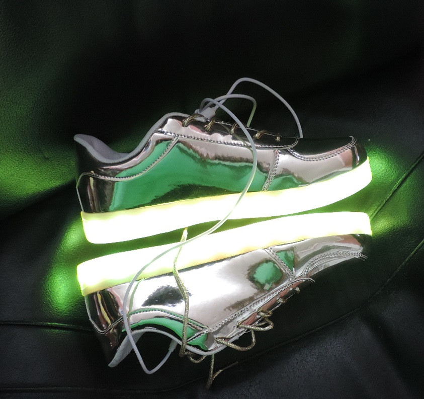 Светящиеся кроссовки женские с led подсветкой от usb. Эко кожа - фото 8 - id-p525048789