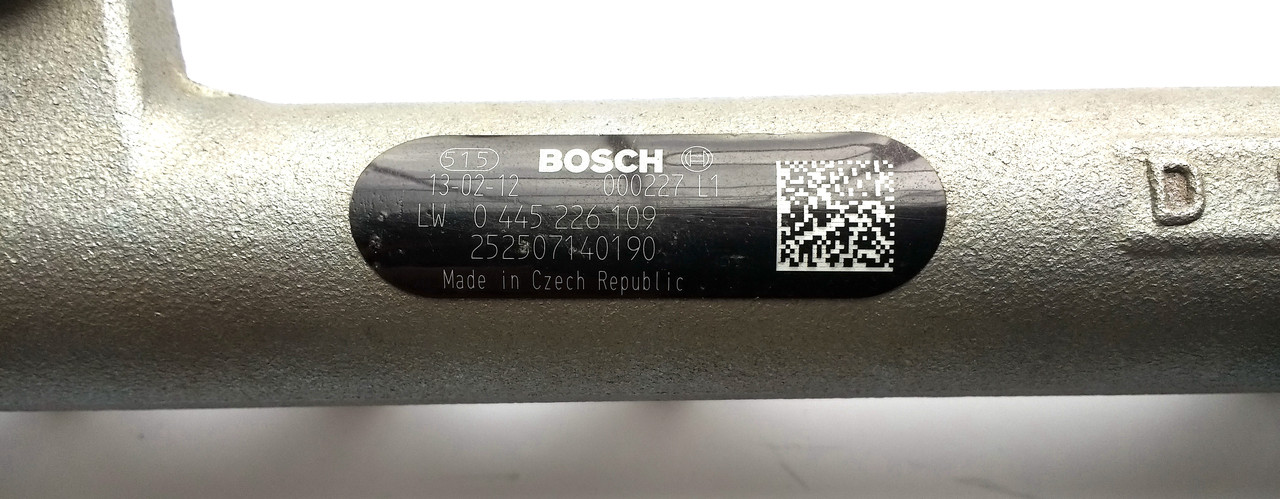 Распределительный трубопровод топливный E4 Bosch - фото 3 - id-p525331010