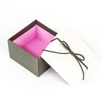 Подарункова коробка під біжутерію біла із сірим бантиком 9 x 9 x 5,8 см