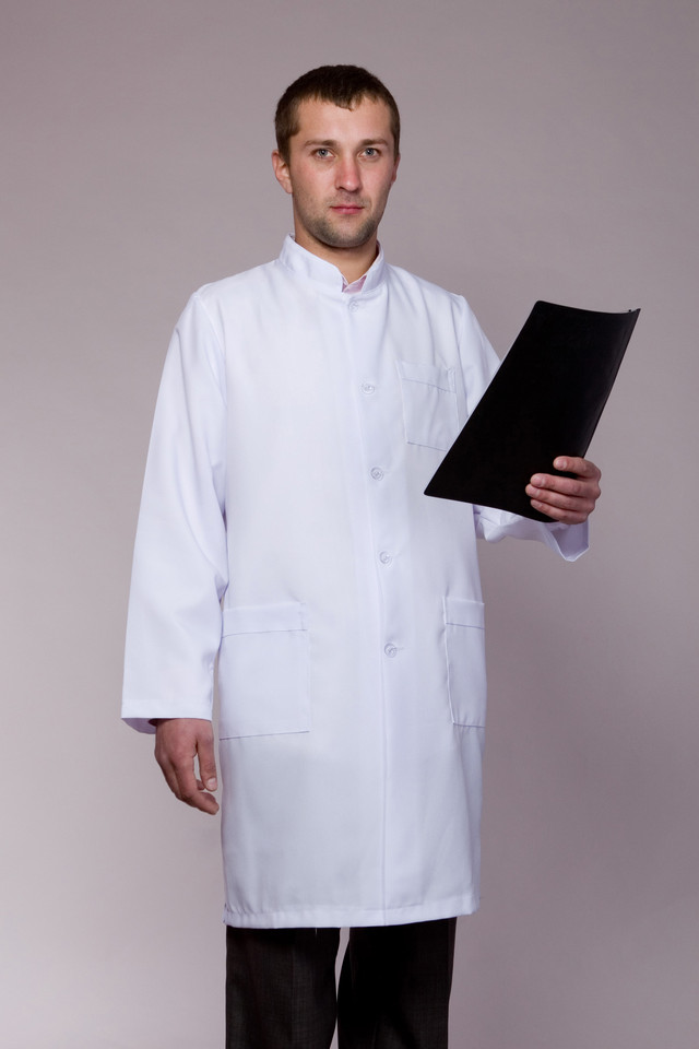 фотография медицинский мужской халат с воротником стойка