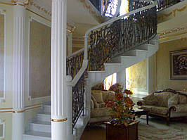 Мраморные лестницы