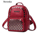 Рюкзак жіночий Nevenka міської маленький з заклепками (червоний), фото 2