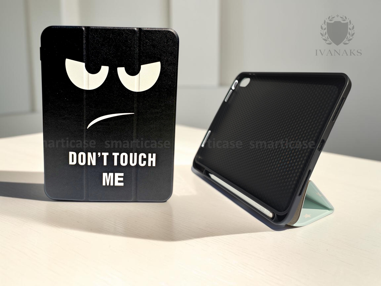 Чехол с глазами Apple iPad 10.9 (2022) (A2777, A2696, A3162, A2757) Ivanaks Gum Stylus Dond’t touch me "Не трогай меня", фото 1
