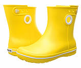 Чоботи гумові жіночі короткі з кружечком / Crocs women's Jaunt Shorty Boot (15769), Жовті 35, фото 4