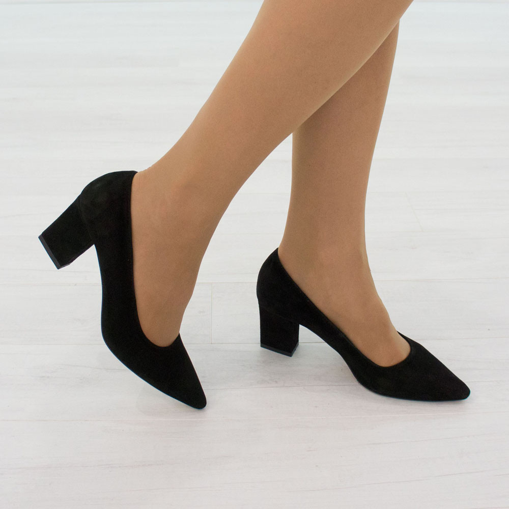 Замшеві туфлі човники жіночі 36-й розмір Woman's heel чорні з загостреним носком на підборах, фото 1