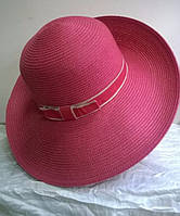 Женская шляпка для летнего сезона цвет- красный